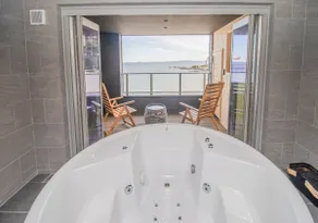 Kannonzaki Beach Villa - Image 3