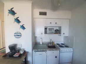 Private Bayview Condo - Image 3