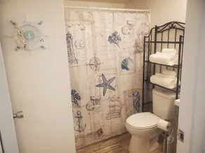 Private Bayview Condo - Image 5
