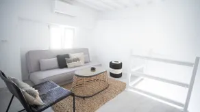 Oculus Mykonos Venice Suites by Live&Travel - Image 3