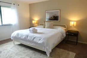 Central 3BR 2BTH l Family Friendly l King Bed - Image 3