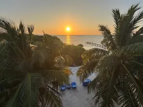 360 Suites, Seaside Luxury, 4 Bedrooms, 3 Bath - Image 4