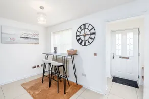 4BDR house,8 guests, Contractor Stays , Holiday home, Free Parking, Reliable WiFi, Worksite and Amenities Nearby! - Image 5