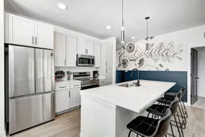 Modern Sophisticated - 2bed/2bth - Image 5