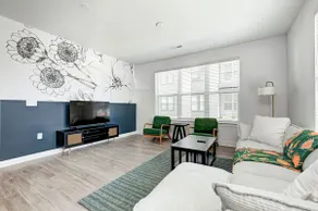 Modern Sophisticated - 2bed/2bth - Image 3