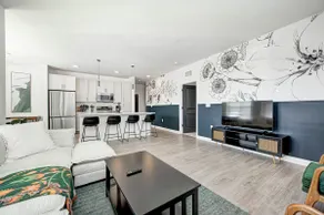 Modern Sophisticated - 2bed/2bth - Image 2
