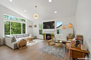 LE 17’house-beautiful lake view-5beds-12+ sleeping - Image 3