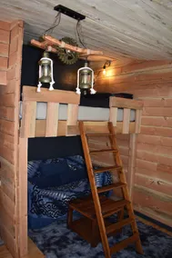 Squirrel cabin - covered terrace with forest view - Image 4