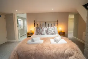 Birkdale Retreat - Image 3