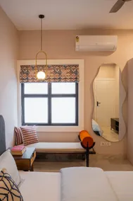 Luxury 2BHK Apartment, Walk to Taj Mahal |Spacious - Image 5
