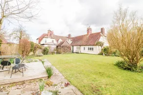 Beautiful Country Cottage - Free WiFi & Parking - Image 5
