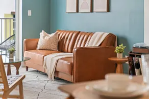 Two Bedrooms | King Suite Comfort | Free Parking - Image 2