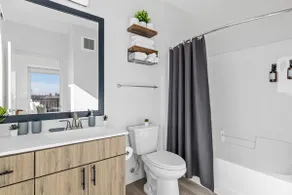 Modern 1BR/1BA| Gym+Rooftop| at Uptown minneapolis - Image 5