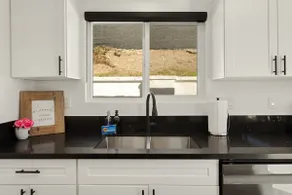 Cozy 5BR Santa Clarita getaway - Image 3