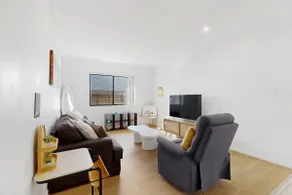 4BR Family Home Coomera Theme Parks Shopping - Image 3
