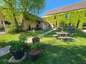 Charming 1BR Apt w/ Garden • Le Loup - Image 2