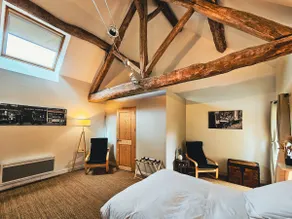 Charming 1BR Apt w/ Garden • Le Loup - Image 5