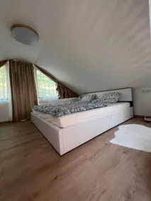 Champagne Apartment - Image 5
