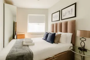 London Holborn Luxury 2BR Apartment - Image 4
