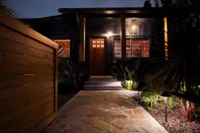 Hidden Speakeasy BungalowCity Lights Near Downtown - Image 4