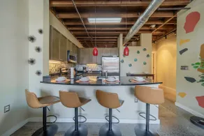 Trendy Arts District Loft Close to the hot spots - Image 4