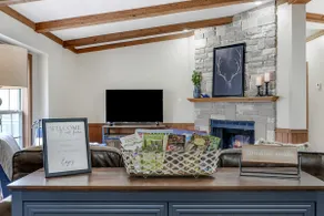 Atwood Retreat: Your Cozy Getaway - Image 3