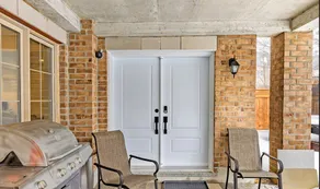 Luxury two Bedroom Ravine Home - Image 4