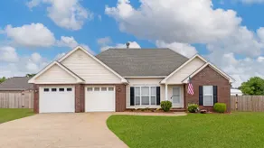 17 Springs | RTJ Golf | Saltwater Pool | Sleeps 8 - Image 2