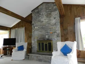 Cottage with Private Beach - Image 2