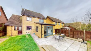 Modern Home, Sleeps 8, Parking - Image 3
