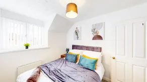 Modern Home, Sleeps 8, Parking - Image 4