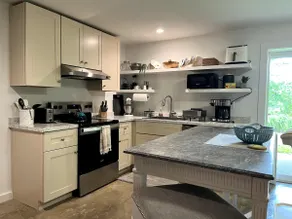 Mountain View Guest Suite - Image 2