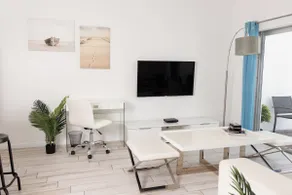 New 2 bedrooms 2 baths apt with one free Parking. - Image 2