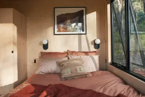 Ribbon Gum Retreat - Image 3