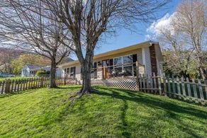 Easy Walk to Downtown WJ - 2 Homes - 4 Beds/2 BAs - Image 3