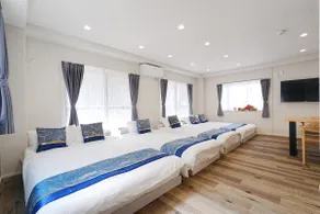 8 min drive to Disneyland. 20-30 min by train from the nearest station to Tokyo, Ginza, and Asakusa. 43 m². 4 beds. Maximum 6 people. - Image 2