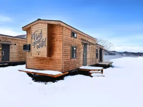 The Lake Side Inn - Image 2