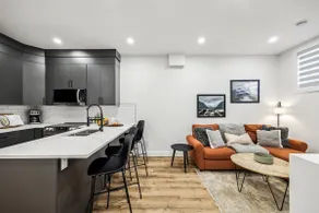 5 BDRM, 3 King Beds, Two Suites-Perfect Group Stay - Image 2