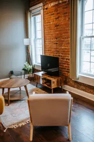 Downtown Apartment on Lincolnway - Image 3