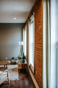 Downtown Apartment on Lincolnway - Image 4