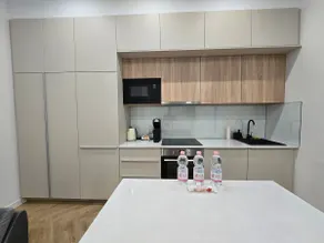 Cozy&Modern Stay near the Danube - Image 3