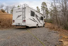 Whispering Winds Cabin-Pet Friendly; 30A RV Hookup - Image 3