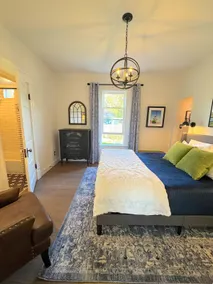 Prime Campus Area- 5BR includes 2 Suites +3 1/2 BA - Image 5