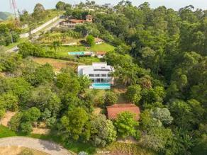 Farm in a gated community. - Image 4