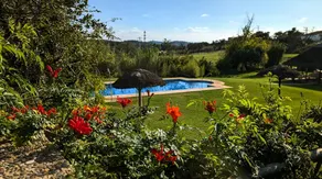 Villas, 3 self contained 2 bedroom apartments - Image 3