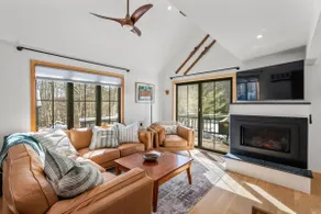 Bright and Cozy Campton Cabin. - Image 3