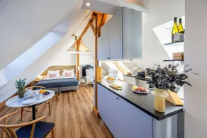 have-a-nice-stay - near the subway to Hamburg - Image 2