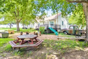 1800s Farmhouse—King Bed~Big Kitchen~Games & DVDs - Image 3