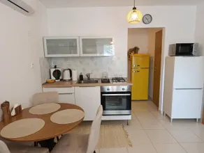 Apartment with parking, air conditioning and balcony - Image 4