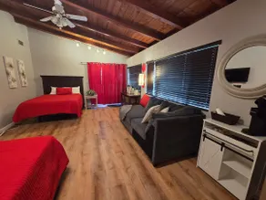 Rose Guest Private Suite. Central location! - Image 2